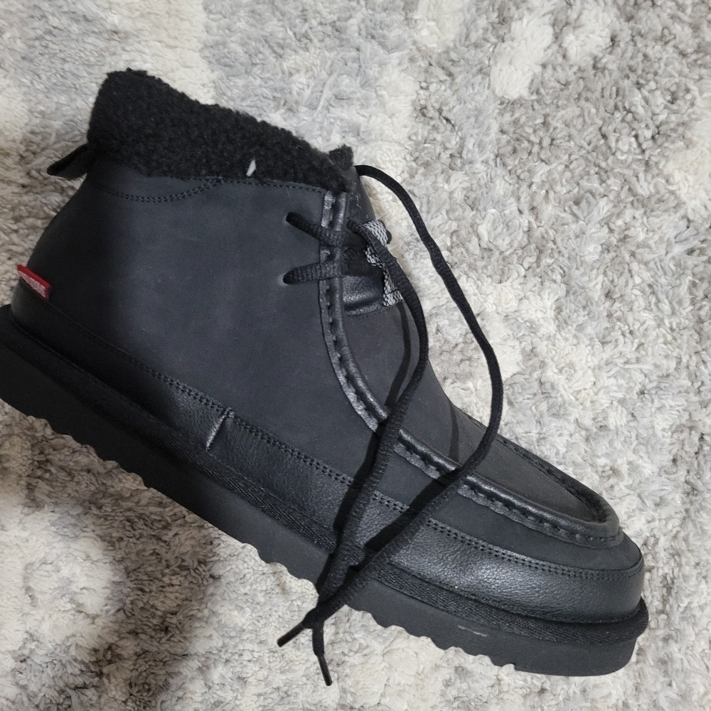 Stacy Adams Black Fur-Lined Boots - Picture 11 of 11